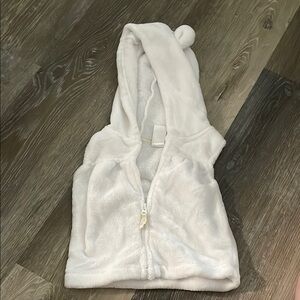 Cozy White Fleece Hooded Vest
